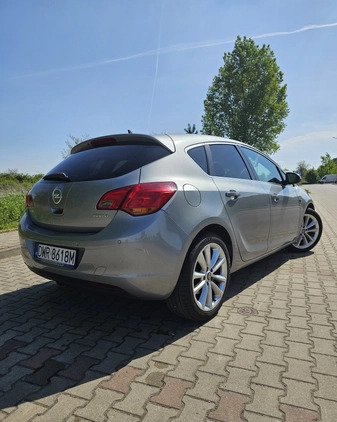 Opel Astra cena 21500 przebieg: 232000, rok produkcji 2009 z Wrocław małe 436